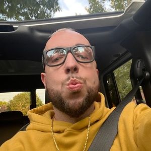 Meet your Posher, Steve